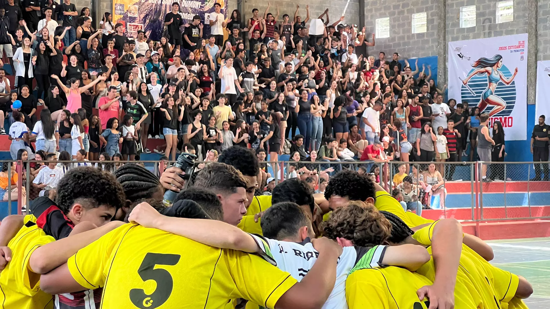 Jogos da Primavera: IF Sudeste vence Polivalente por 4x2 e avança para a semifinal do futsal módulo II